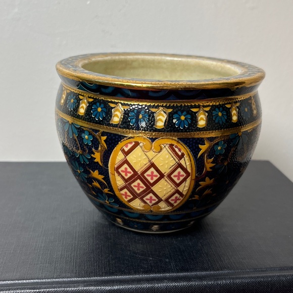 Vintage 1990's Ming Dynasty Inspired Butterflies & Birds Fish Bowl Flower Pot - Picture 4 of 6